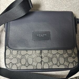 Coach bag used once, excellent condition, no storage bag